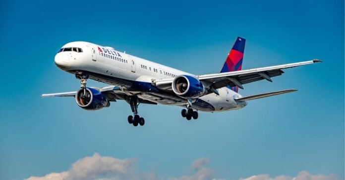 Delta Boeing 757 nose wheel detached during take-off